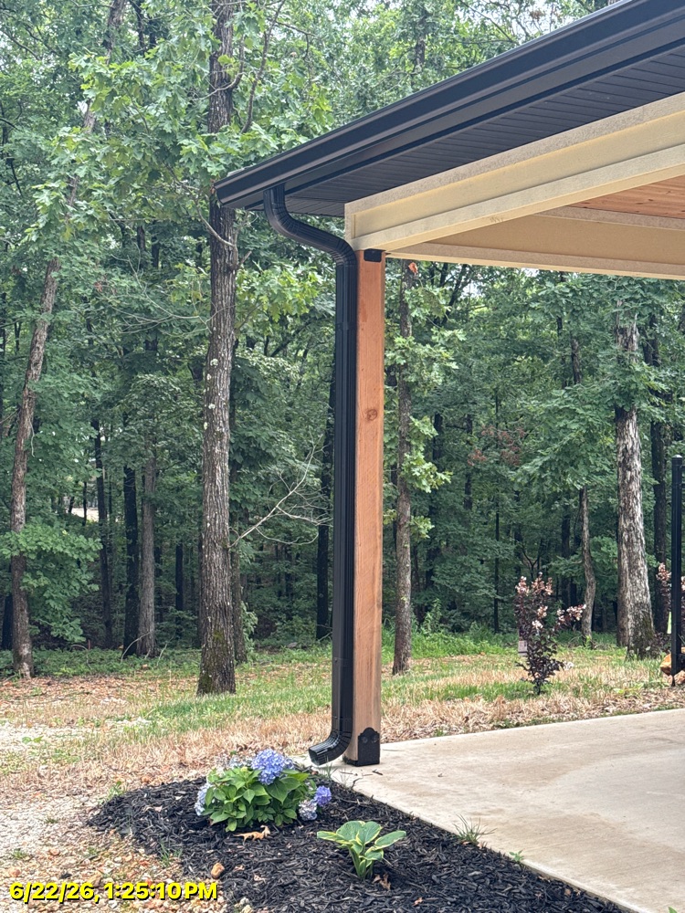 Seamless gutter run on a Northwest Arkansas roofline